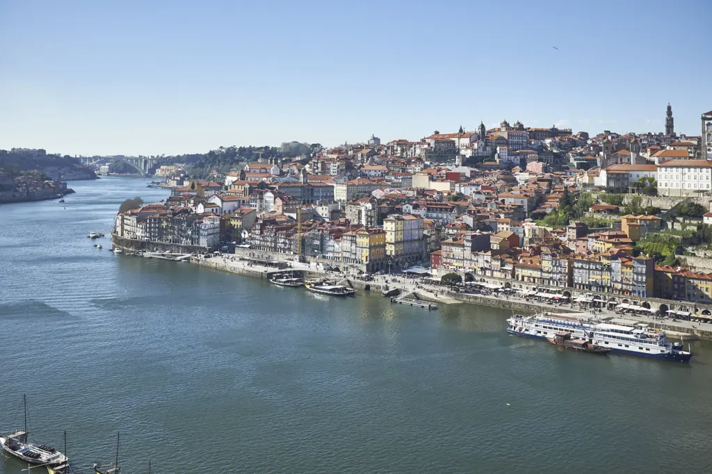 Portugal — documentary and travel photograph in Portugal, frame 27 of 46.